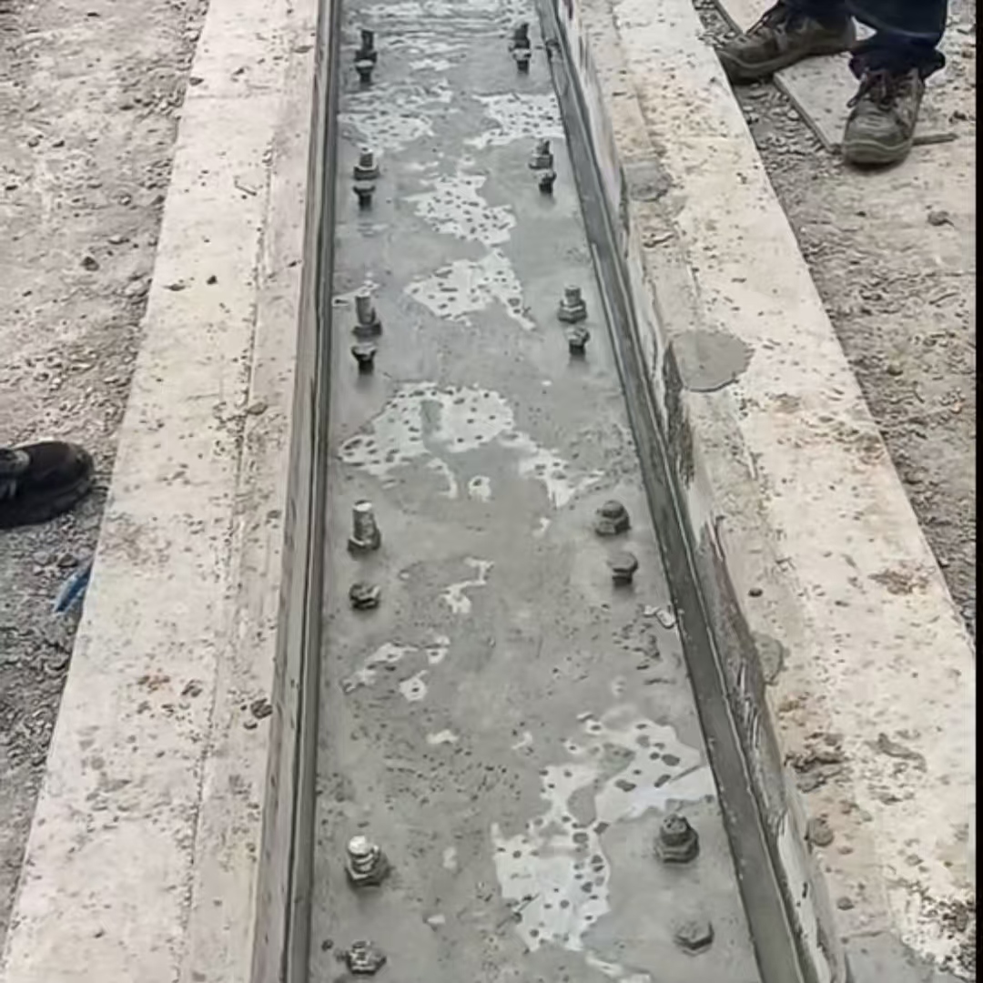 正阳港口码头起重机龙门吊重型机械设备稳固用早强快凝轨道胶泥